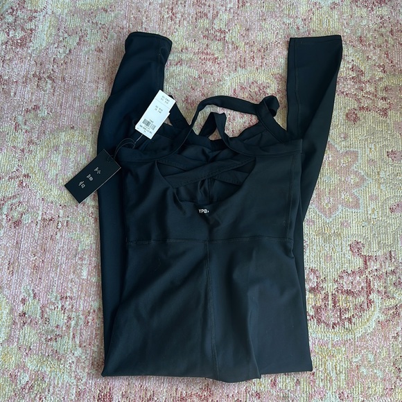 NWT Abercrombie active onesie - Picture 2 of 3